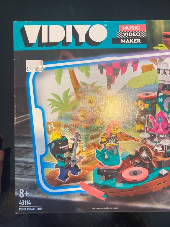 Lego Vidiyo Music Video maker 4